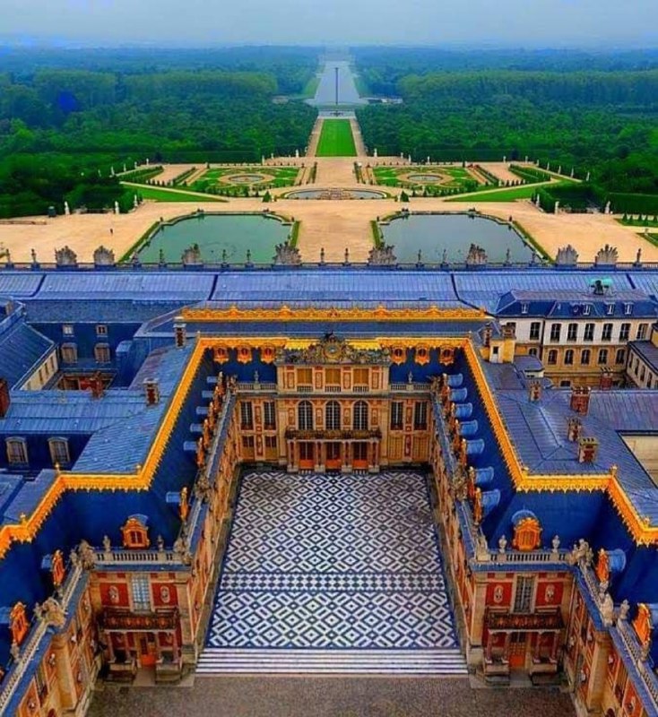 Версаль - прекрасный дворец в Париже