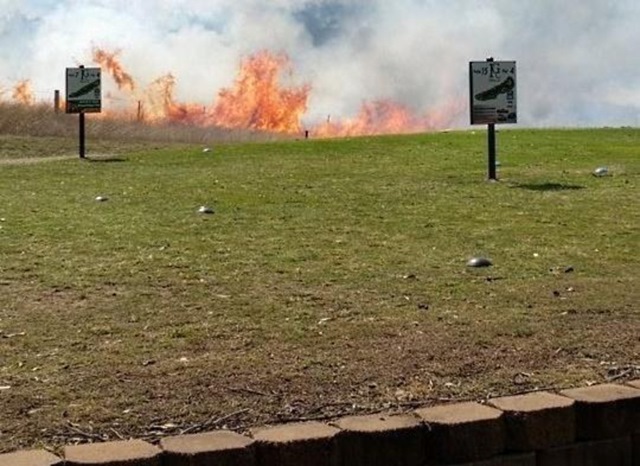 гольф поле пожар