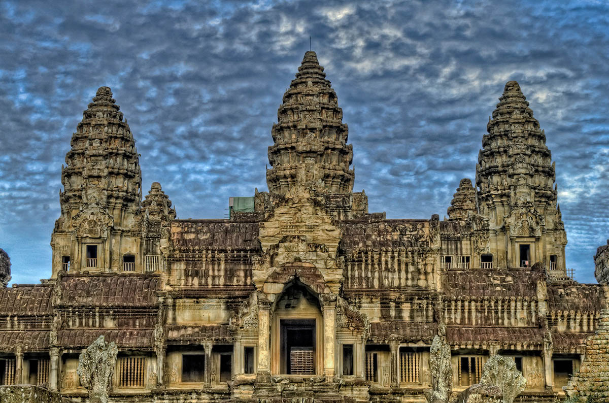 Храм Ангкор-Ват (город-храм) в Камбодже
