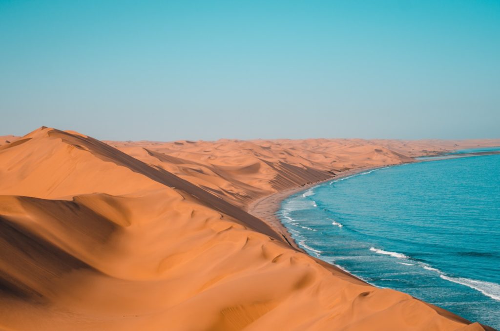 Место, где пустыня Намиб встречается с океаном